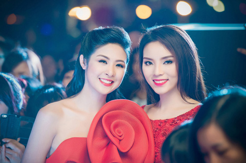 Hoa hậu Kỳ Duyên và đàn chị Ngọc Hân vô cùng xinh đẹp, gợi cảm trong một sự kiện được tổ chức tại Hải Phòng hôm 9/4.